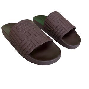 BOTTEGA VENETA 690105 Men's 'Slider' Pool Slide Sandals In Dark Brown Rubber